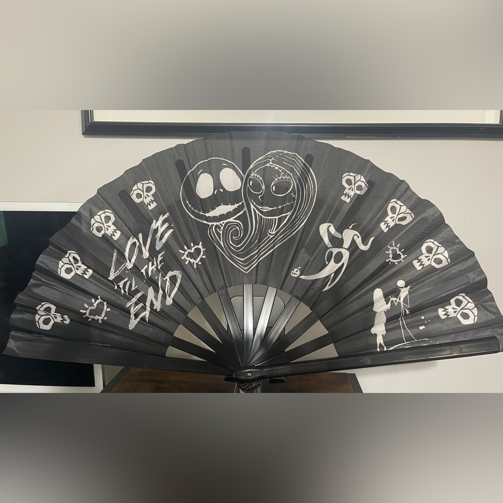 Disney Park  Jack and Sally Nightmare Before Christmas Folding Hand Fan 25”